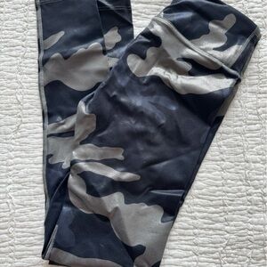 Noli Gray and Blue Camouflage Leggings